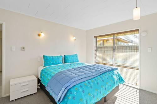Renovated Wanaka Classic With Lake Views