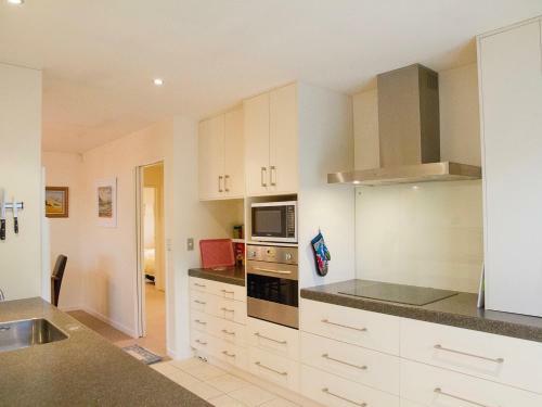 Meadowstone Retreat - Wanaka Holiday Home