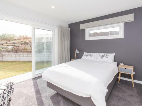 Kirimoko Retreat - Wanaka Holiday Home