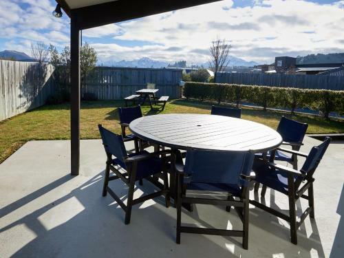 Juno Escape - Wanaka Holiday Home