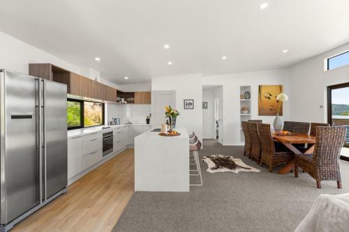 Primrose Paradise - Raglan Holiday Home