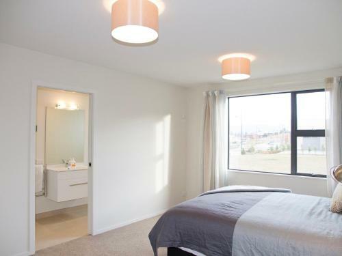Wanaka Views - Wanaka Holiday Home