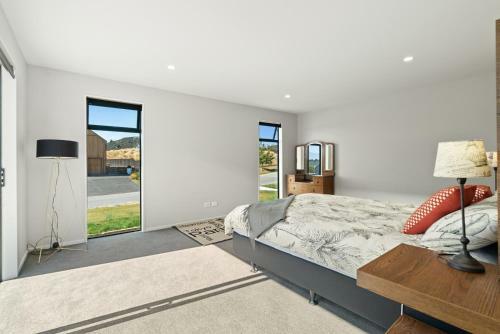Northburn Lodge - Wanaka Holiday Home