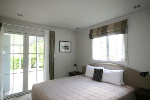 Tinkerbell Cottage - Russell Cottages Collection