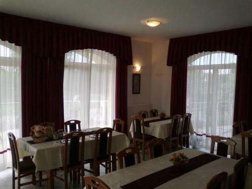 Hostal R�zsa Villa