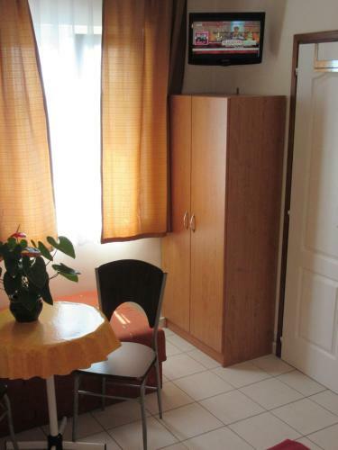 Hostal S�le Apartments & Rooms