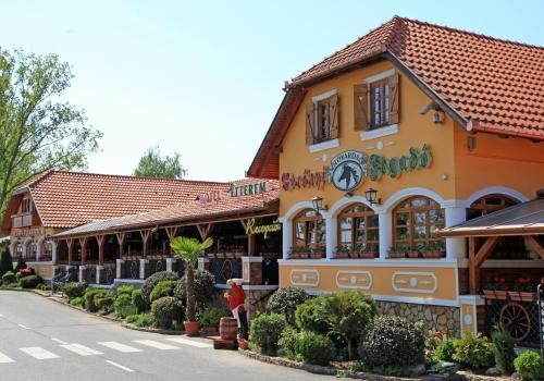 Motel Ber�nyi Fogad�