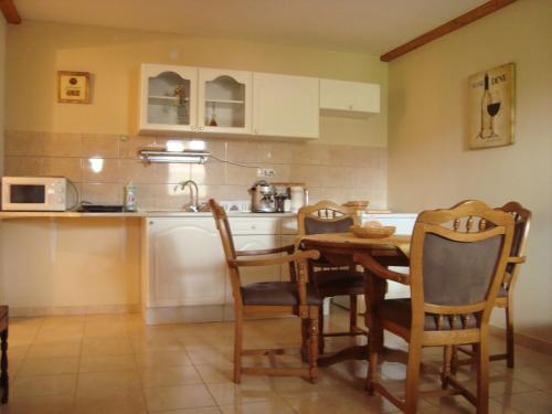 Anzsore Apartman