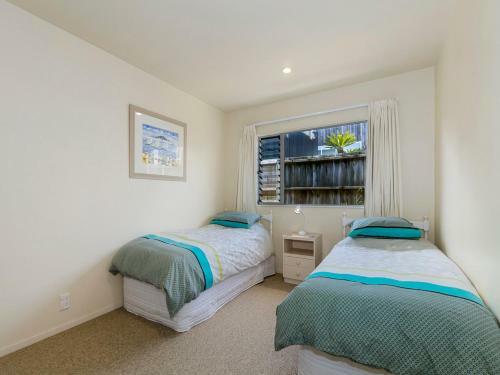 The Beach House - Ruakaka Holiday Home
