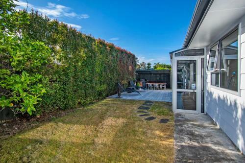 Coast Awhile - Ruakaka Holiday Home