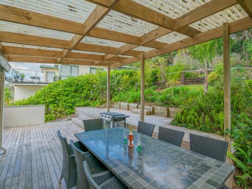 Tairua Harbour Views - Tairua Holiday Home