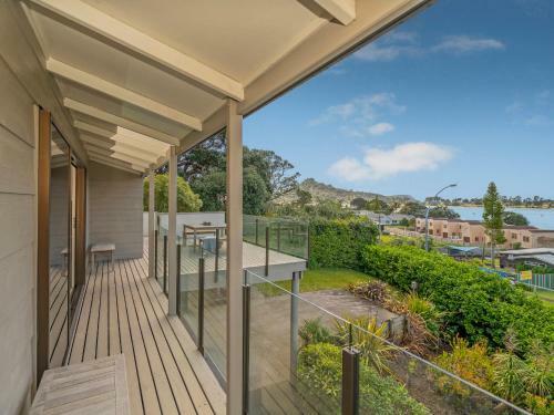 Tairua Harbour Views - Tairua Holiday Home