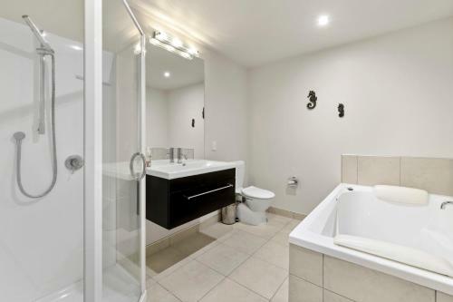 Bay Bliss - Lake Taupo Holiday Home
