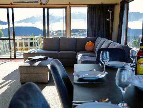 Murchison Mount View - Te Anau Holiday Home
