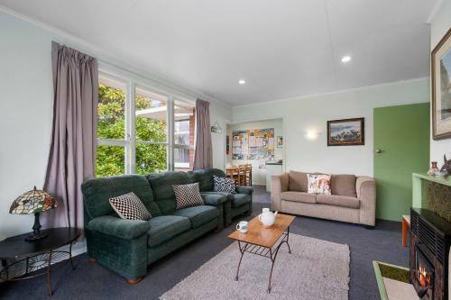 Turangi Barracks - Turangi Holiday Home