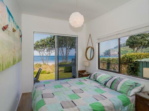 Beachfront Beauty - Whangamata