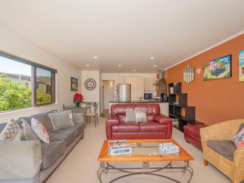 Harbourside Haven - Whangamata Holiday Home