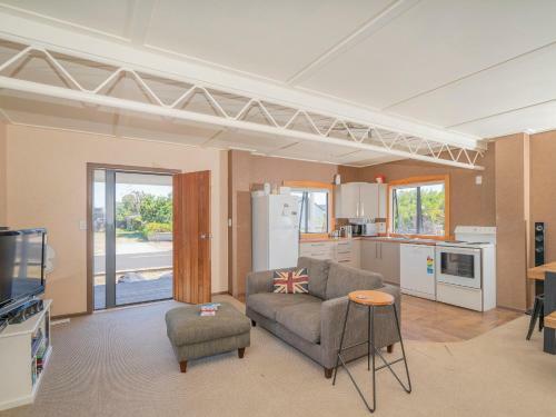 Fun In The Sun - Whangamata Holiday Home