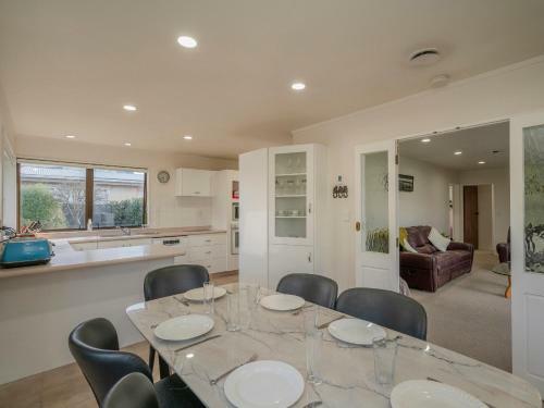 Caddy Shack - Whangamata Holiday Home