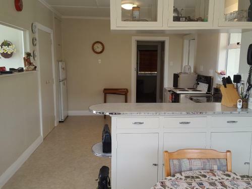 Bach At The Beach - Whitianga Holiday Home