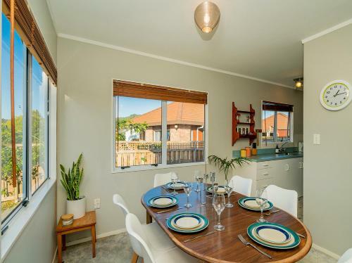 Catherine Cottage - Whitianga Holiday Home