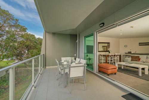 Sunny Marina - Marina Park Apartment