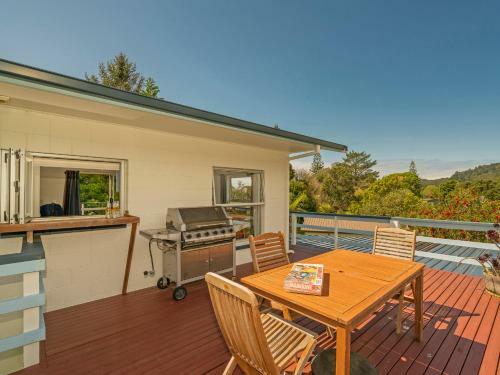 Scotts Base - Whiritoa Beach Holiday Home