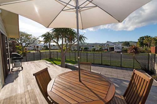 Holiday Bliss - Whitianga Bach