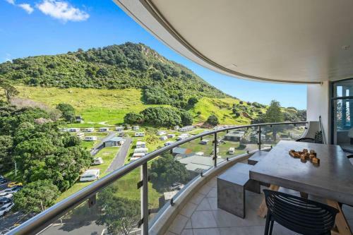 Harbour Mount Ocean Views - Mt Maunganui Holiday Home