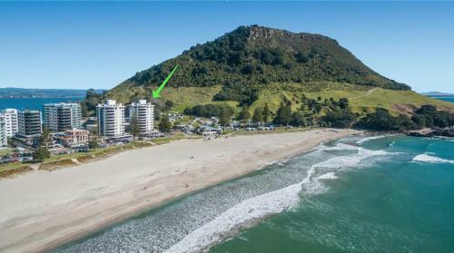 Harbour Mount Ocean Views - Mt Maunganui Holiday Home
