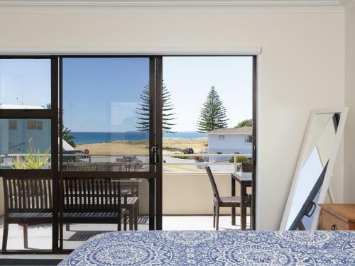 Sand Castles - Mount Maunganui Holiday Home