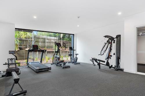 Rooftop Retreat - Mount Maunganui Holiday Home