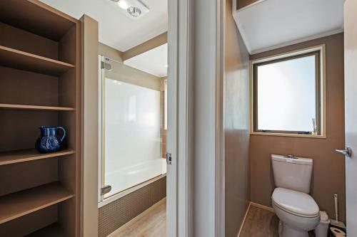 Bach Relax - Mt Maunganui Holiday Home