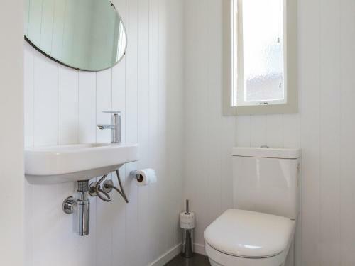 Modern Mount Escape - Mt Maunganui Holiday Home