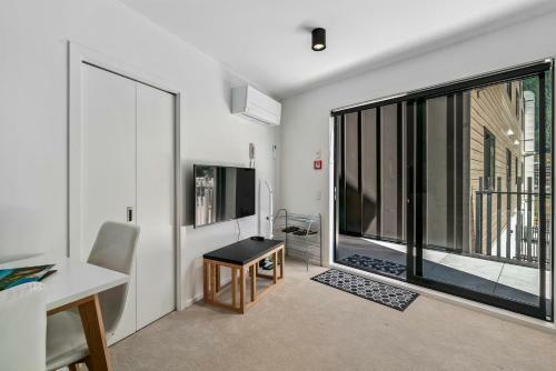 Central Suite - Queenstown Holiday Apartment