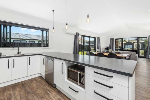 Wanderlust - Queenstown Holiday Home