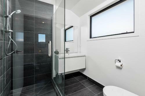 Wanderlust - Queenstown Holiday Home