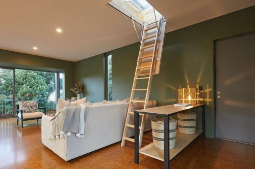 The Cube - Picton Holiday Home