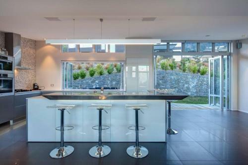 Matau Luxury Villa With Stunning Lake Views