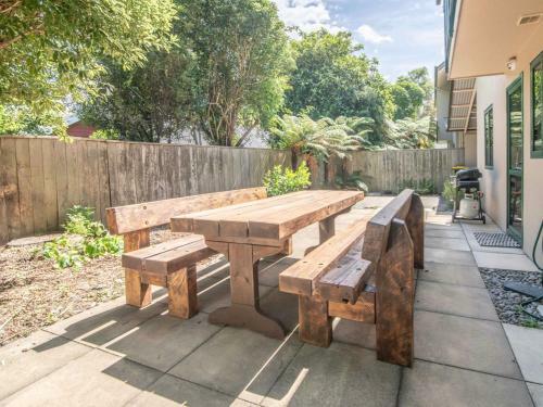 Jolie - Akaroa Holiday Home