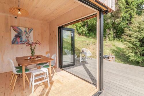 Bellbird Bach - Akaroa Holiday House