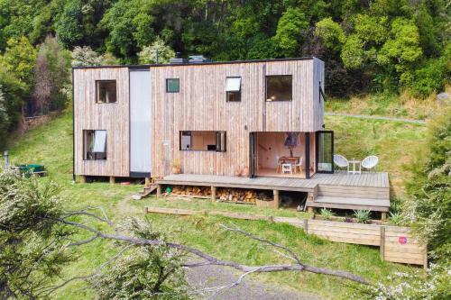 Bellbird Bach - Akaroa Holiday House