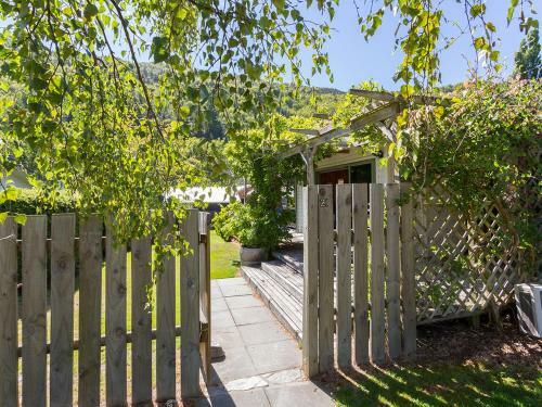 Fantail Cottage - Arrowtown Holiday Home