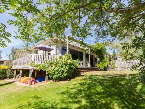Fantail Cottage - Arrowtown Holiday Home
