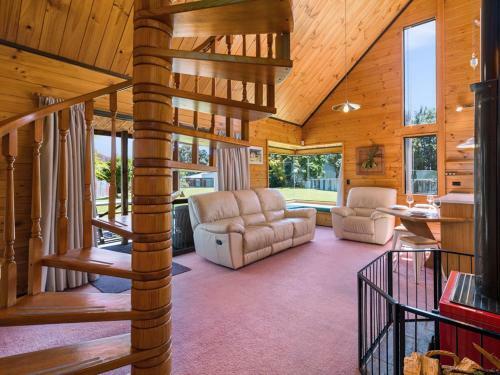 Oiti - Ohakune Holiday Home