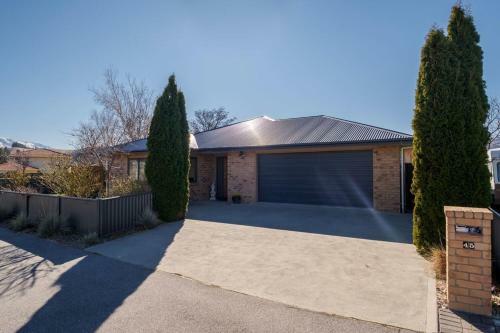 Seldom Inn - Cromwell Holiday Home