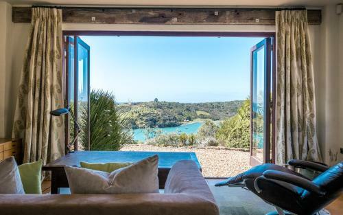 Tangaroa Estate