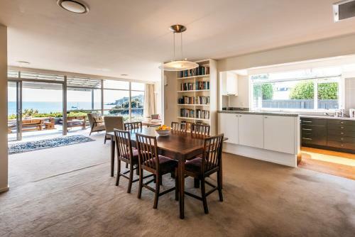 Oneroa Outlook, Waiheke Island