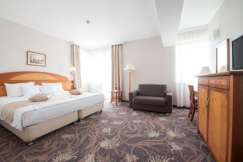 Vitalmed Hotel S�rv�r