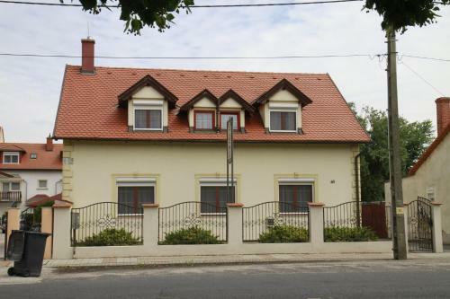 Fam�lia Apartmanh�z